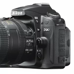 Nikon D90 + 16-85mm  Nikkor 3, 5-5, 6 DX 