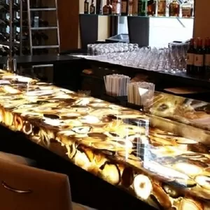 Барні стійки та рецепції з кращого мармуру оніксу граніту усього світу
