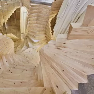 Лестница деревянная 