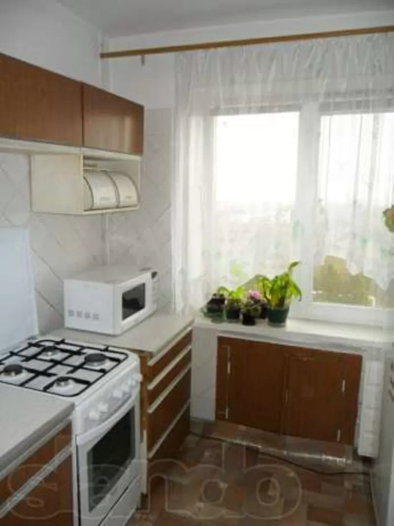 Продам свою 2-х комн.кв. 50/28/8,  6/9,  р-н 
