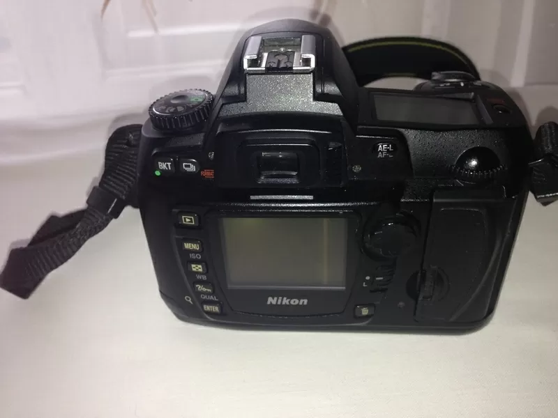  Nikon D70S (объектив + аксессуары)  
