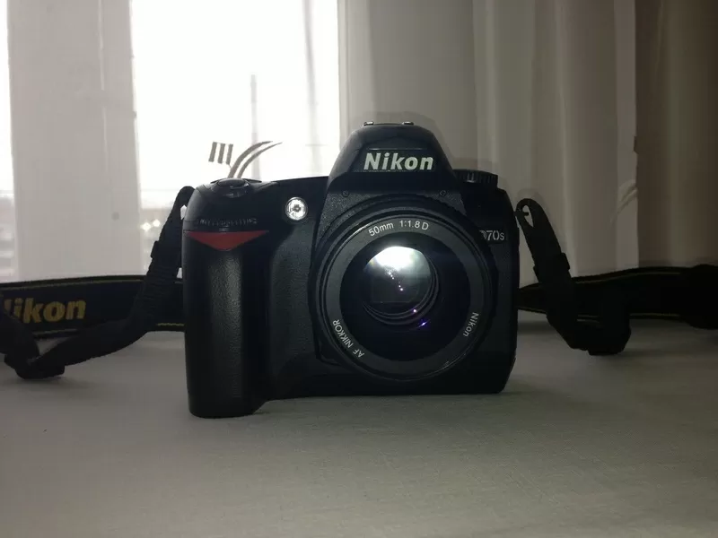  Nikon D70S (объектив + аксессуары)   2