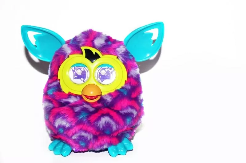 Furby идея для оригинального подарка Вашему малышу