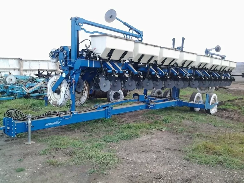 Сеялка пропашная KINZE 3600,  16-рядная,  б/у,  2013 года выпуска