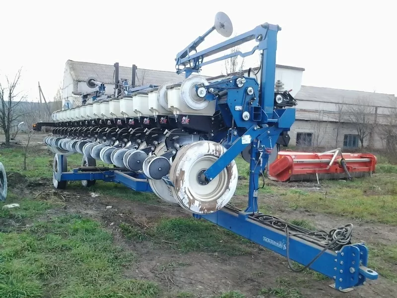 Сеялка пропашная KINZE 3600,  16-рядная,  б/у,  2013 года выпуска 2