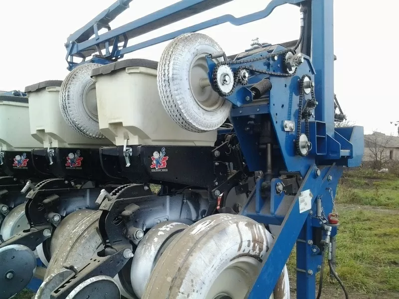 Сеялка пропашная KINZE 3600,  16-рядная,  б/у,  2013 года выпуска 3