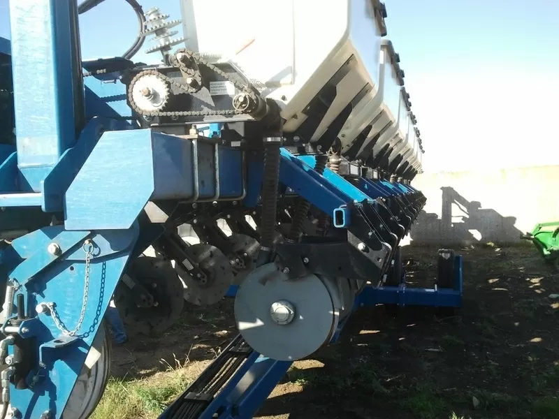 Сеялка пропашная KINZE 3600,  16-рядная,  б/у,  2013 года выпуска 7