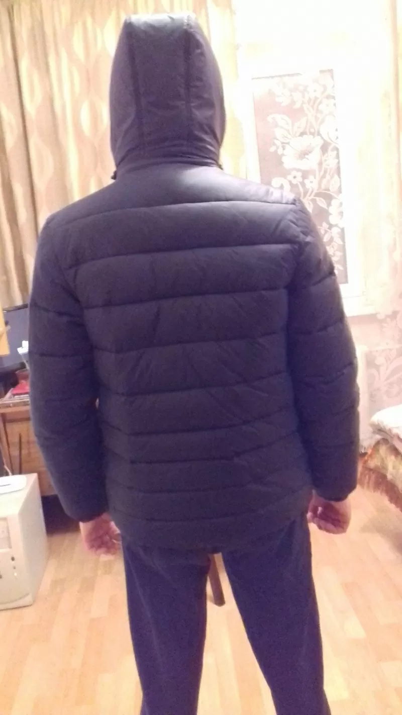 Продам мужскую зимнюю курточку 2