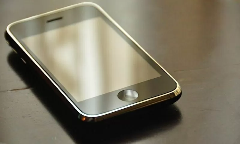 IPhone 3GS  32 гб